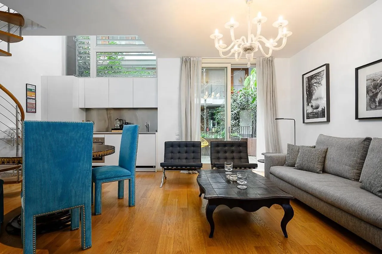 Business & Luxury Suite - Monte16 Милан 0*,  Италия